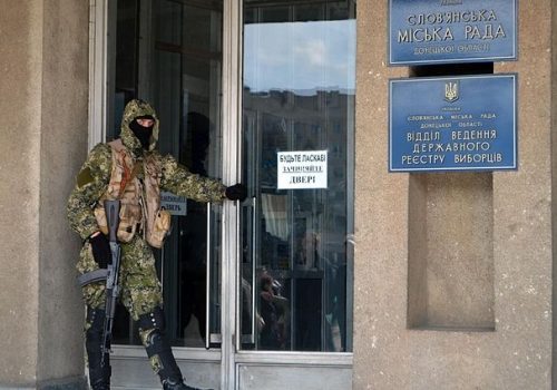 Armed separatist in Sloviansk, April 14, 2014