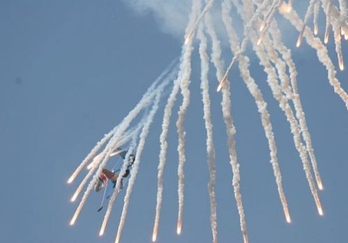 Russian Su-27 firing flares, Aug. 11, 2007