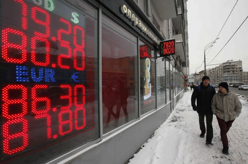 What Falling Oil Prices Mean for Russia and Ukraine