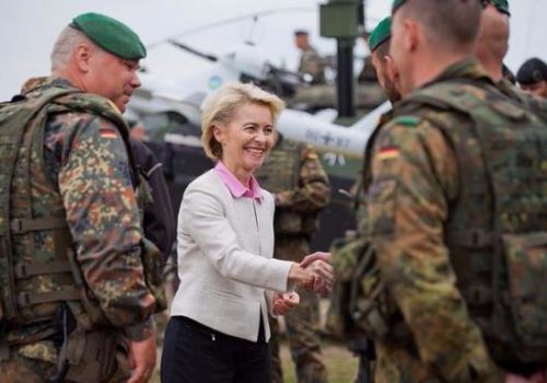https://www.flickr.com/photos/bundeswehrfoto/23183380955/in/photolist-v2XDvq-v3JRFg-v2XBRT-u6rGBG-v3sRiZ-uKSHDs-v2Yixs-v2XDMB-v2XRFN-u5QaYM-v3sZLk-u6rLk3-v19izN-v3swXv-uL1aQ2-uKSD1E-v3JNdp-v18Neo-BjCTsK-AHNjxi-uxPyrY-uPWjuy-uxX8iM-tTyncg-uxPqfu-uPWjVJ