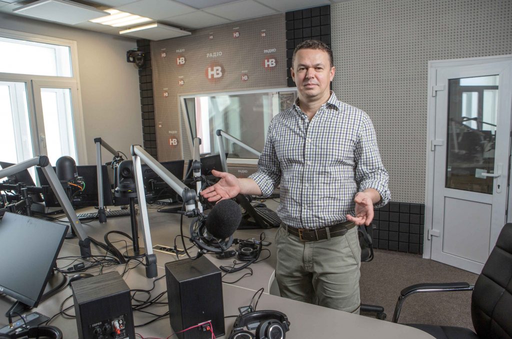 Rebel Radio: New Station Challenges Oligarchs’ Media Monopoly in Ukraine