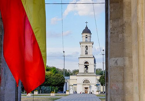 Will Ukraine become a giant Moldova?