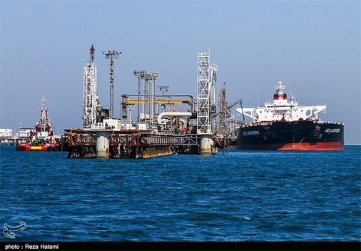 Second Wave of Resumed Iran Sanctions Targets Banks, Petroleum, Shipping