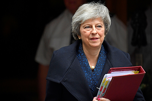 May Survives Confidence Vote, Brexit Faces an Uncertain Future