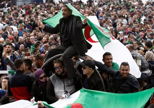 Deux ans plus tard, le mouvement algérien se prépare à une renaissance