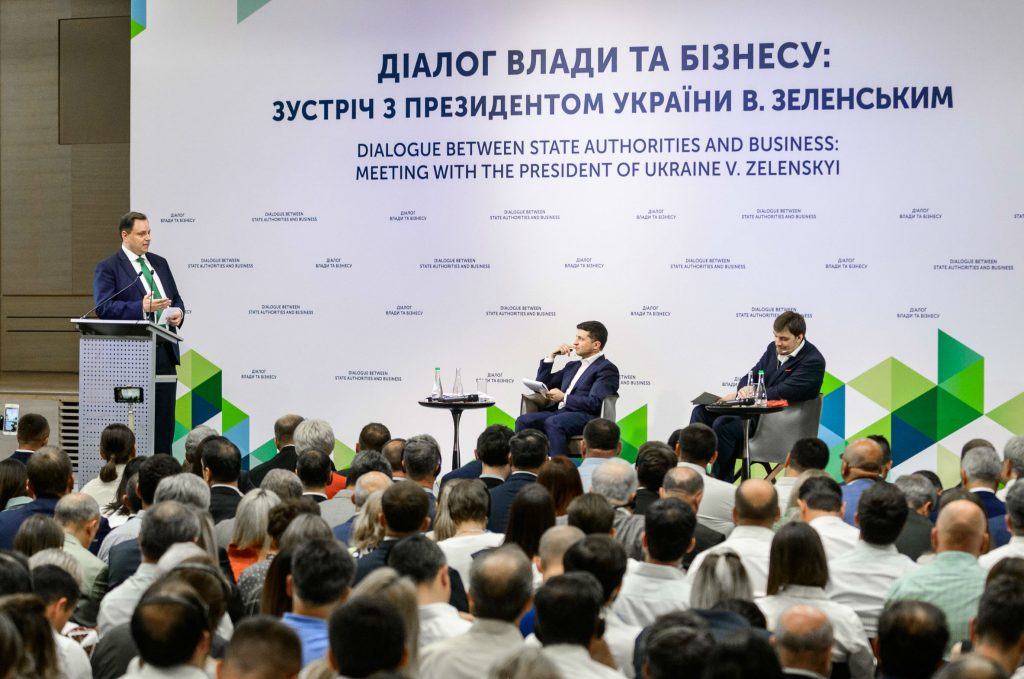 Zelenskyy starts off on the right foot with the business community