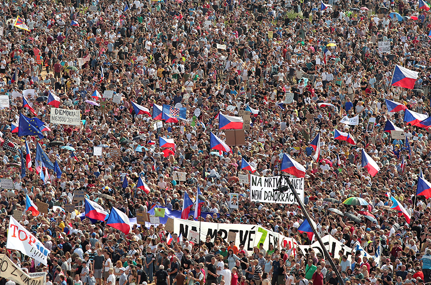 Protests in Prague: beyond the numbers