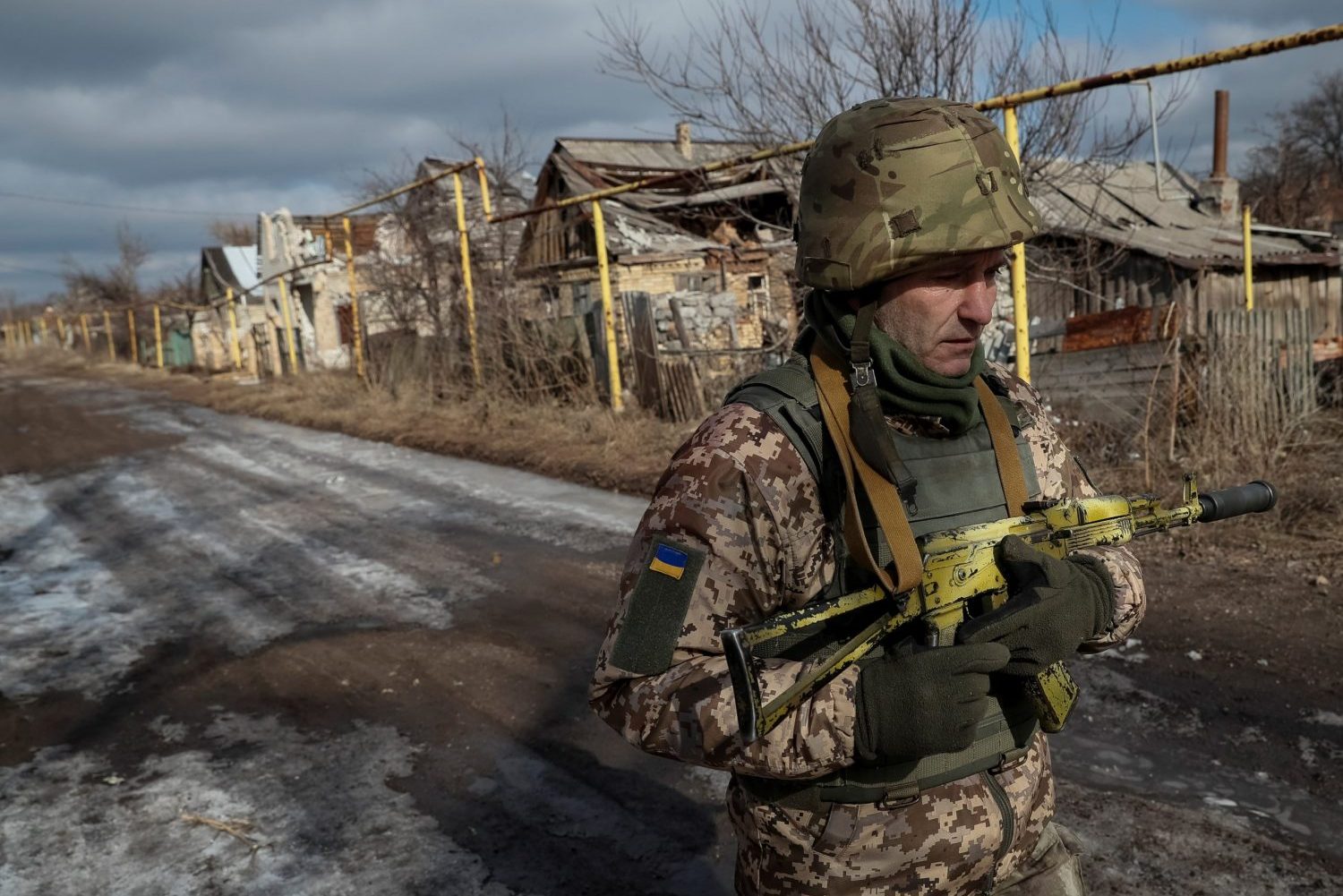 Why the US is learning from Ukrainian snipers on the Donbas frontline