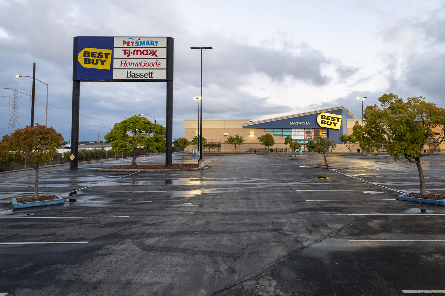 Coronavirus crisis sends shockwaves through US labor market - Atlantic ...