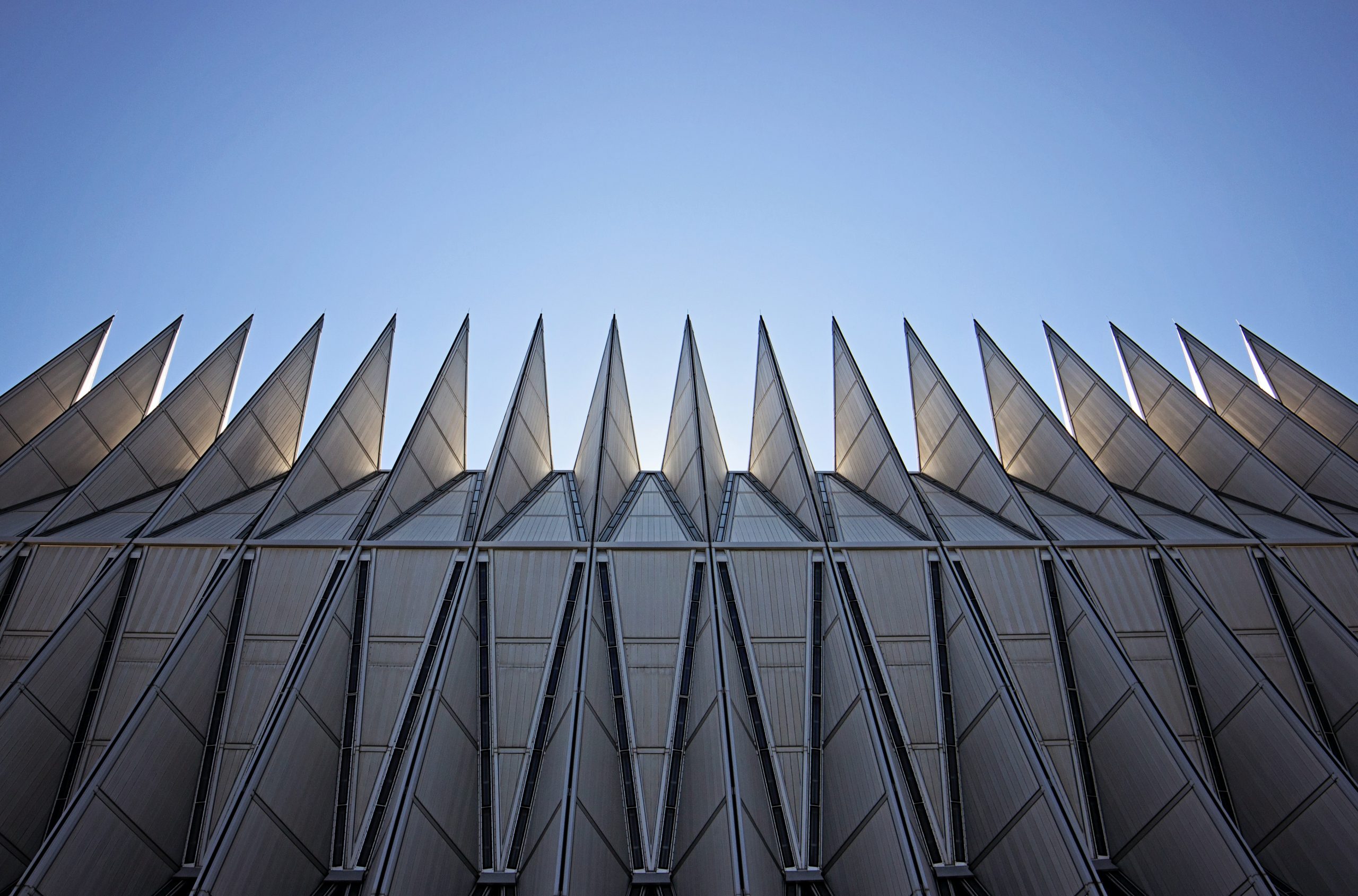 gtc patterned image of a building with the blue sky at the top