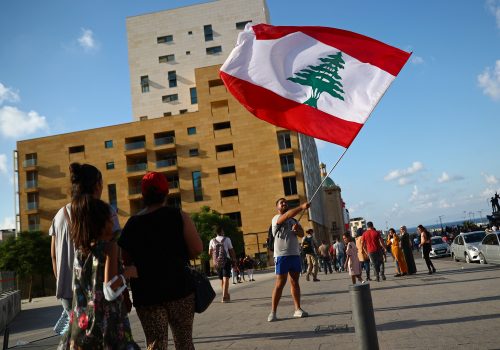 Lebanese politicians look for handouts instead of reforms