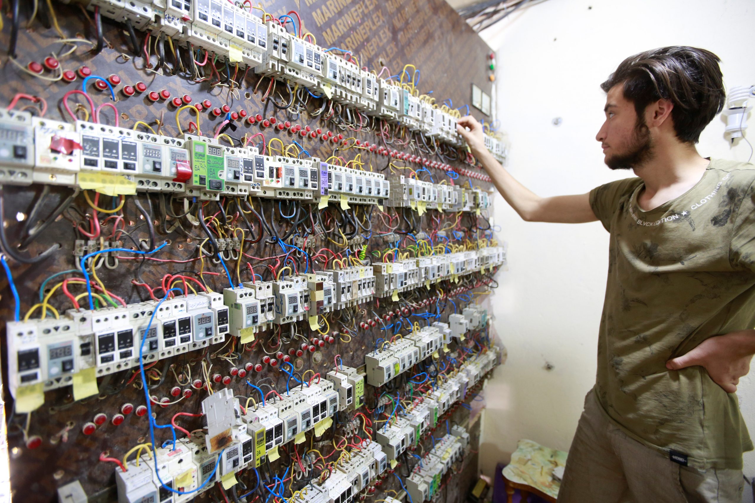 Iraq’s economic White Paper misses a key issue for the energy sector 2019-06-24T175245Z_2085390941_RC167EF20D00_RTRMADP_3_IRAQ-CRISIS-ELECTRICITY-scaled