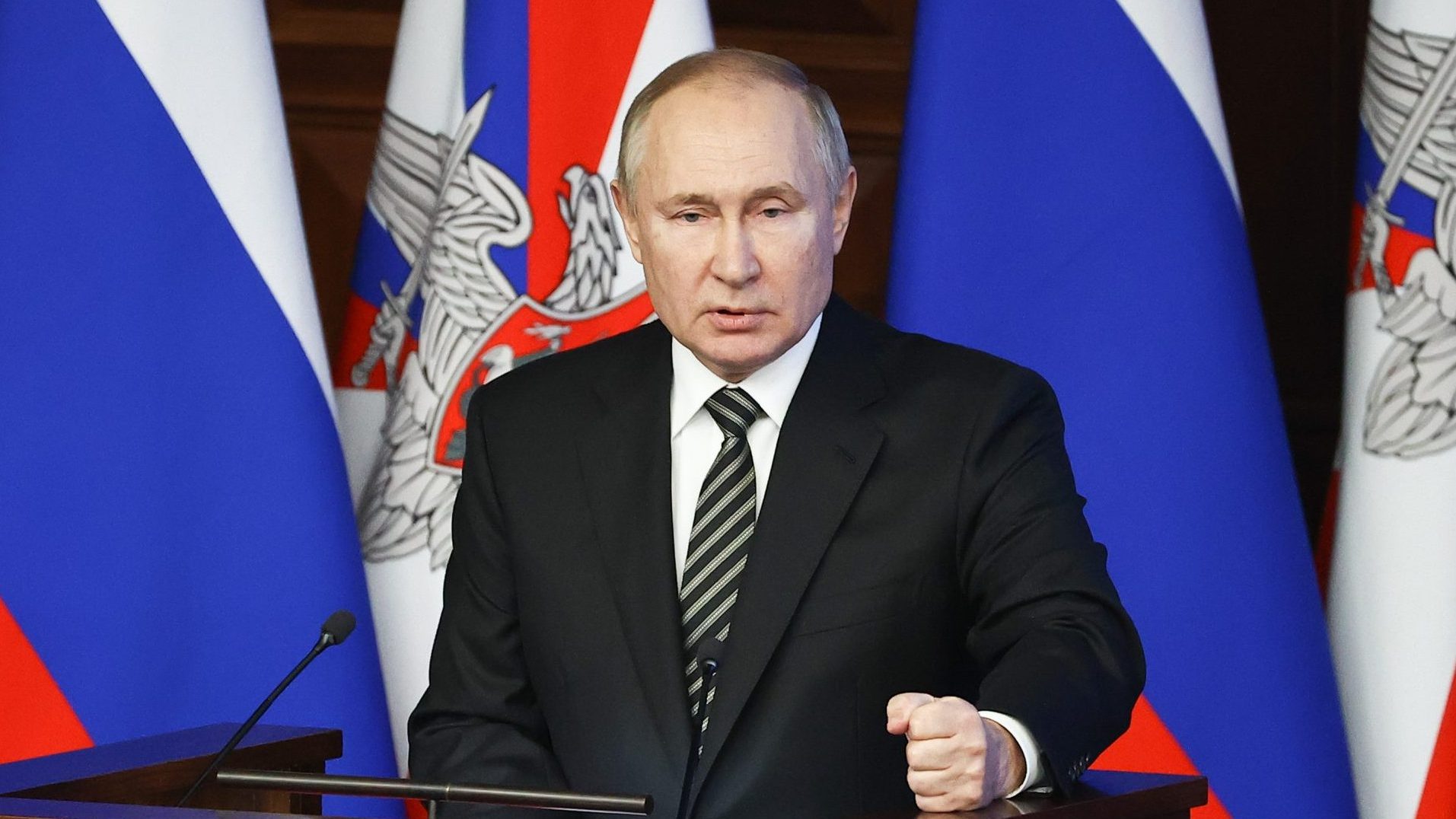 How Putin's war on Ukraine could and should end, oil and gas
