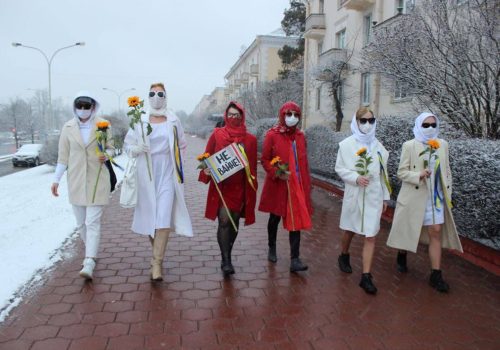 Belarusian protesters from the organization Women of Minsk openly protest the invasion of Ukraine. (Source: @Tsihanouskaya/Twitter)