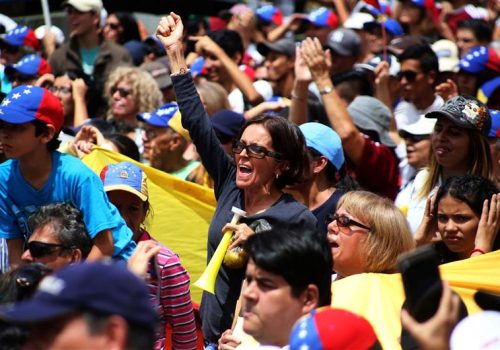 Red de Apoyo: Lessons from the Colombian peace process for Venezuelan female democratic leaders 