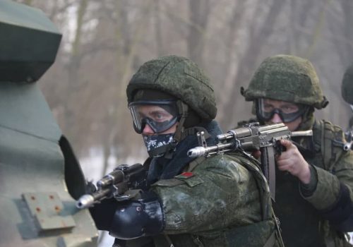 Belarusian soldiers from the Unit 103rd Vitebsk Guard Aircraft Brigade conduct joint combat exercises with police units in the Gomel region of Belarus, Feb 16, 2022. (Source: Eyepress via Reuters Connect)