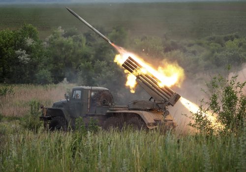Ukrainian service members fire a BM-21 Grad multiple rocket launch system, amid Russia's attack on Ukraine, near the town of Bakhmut, Donetsk region Ukraine June 12, 2022. REUTERS/Gleb Garanich