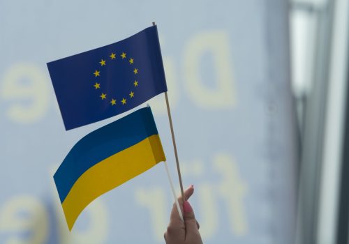 Top EU official ‘optimistic’ about Ukrainian membership move this week