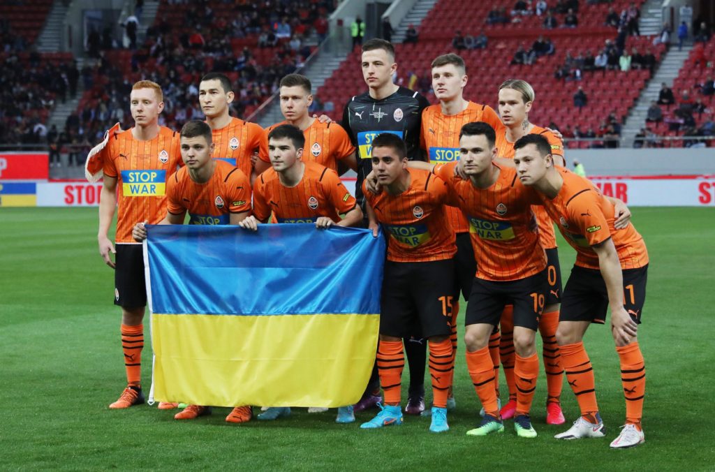 Ukrainian footballers prepare to defy Putin with wartime premier league