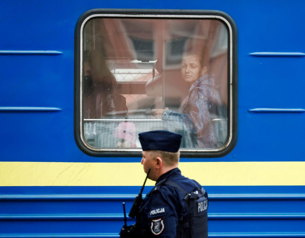 Russia hopes a winter wave of Ukrainian refugees will divide Europe