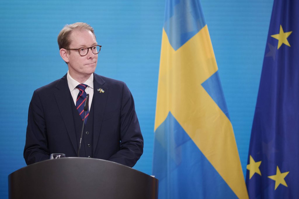 The program of the new Swedish government for its EU presidency: forging unity on Ukraine, defense and trade