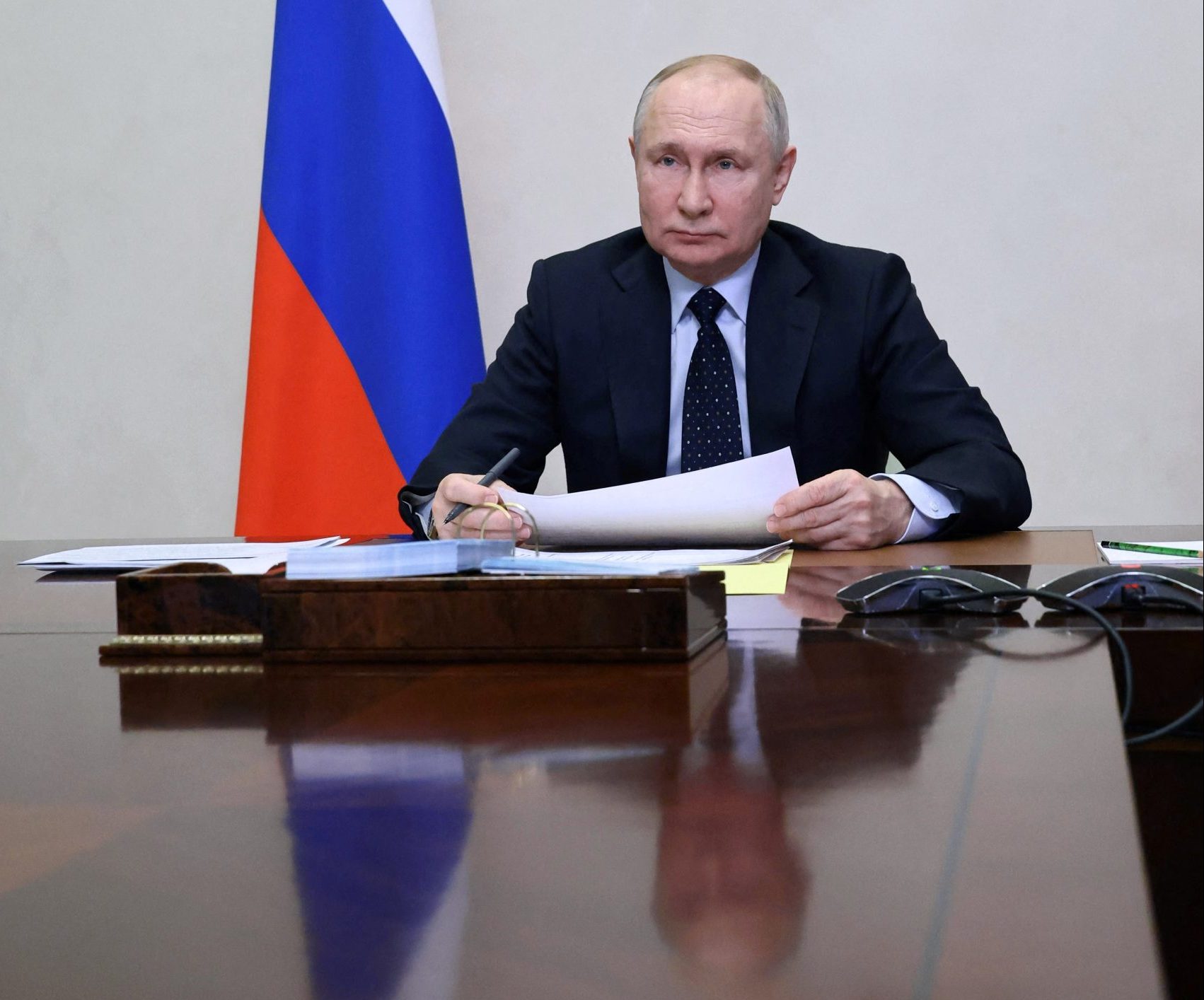 Russia is losing the energy war as Putin’s winter gas attack backfires ...