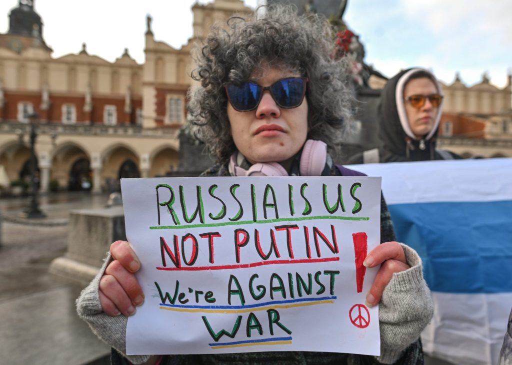 Anti-war Russians struggle to be heard