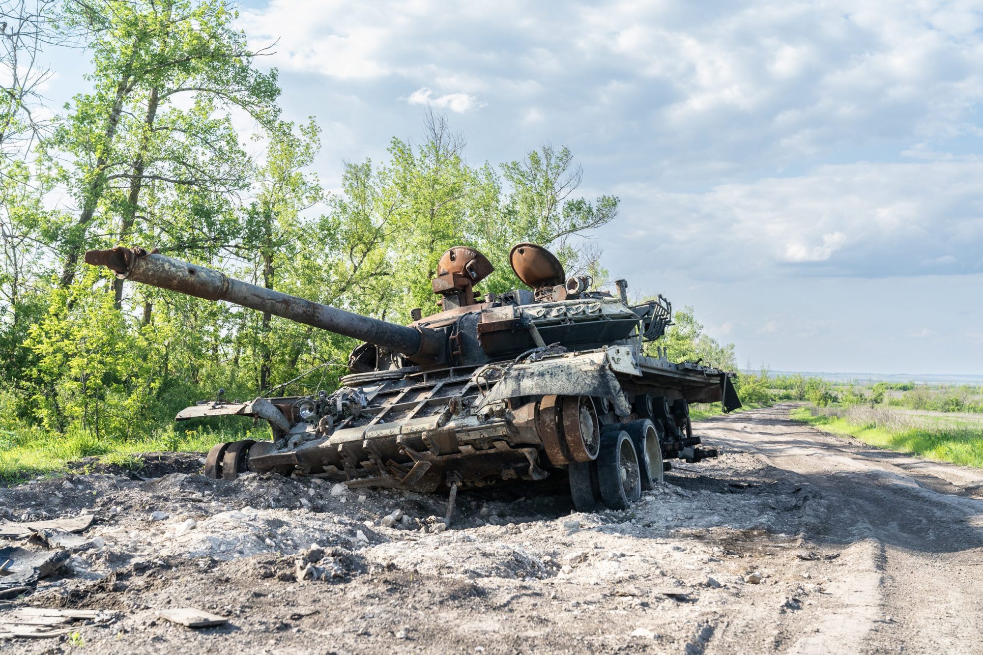 Drones Use in Armenia-Azerbaijan War Raises Doubt About Tanks' Future