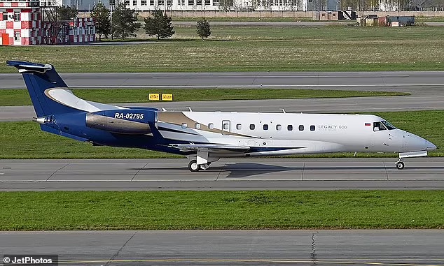 Photo of the Embraer jet, tail number RA-02795