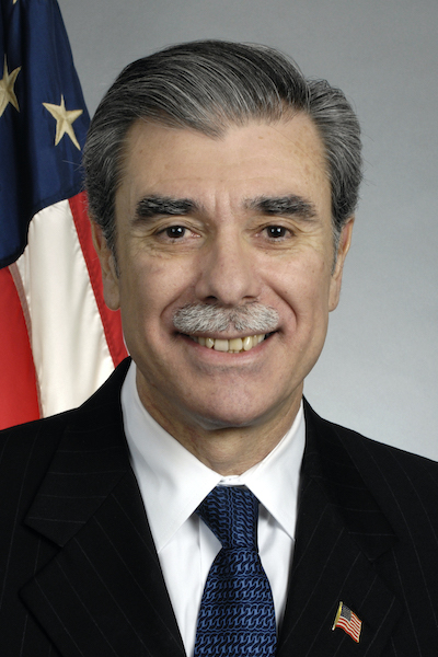 Headshot of Secretary Carlos Gutierrez