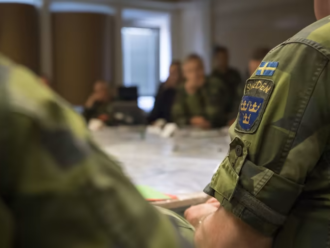 The Swedish Armed Forces pictured during a briefing discussing military matters. (Licensed under Creative Commons) 