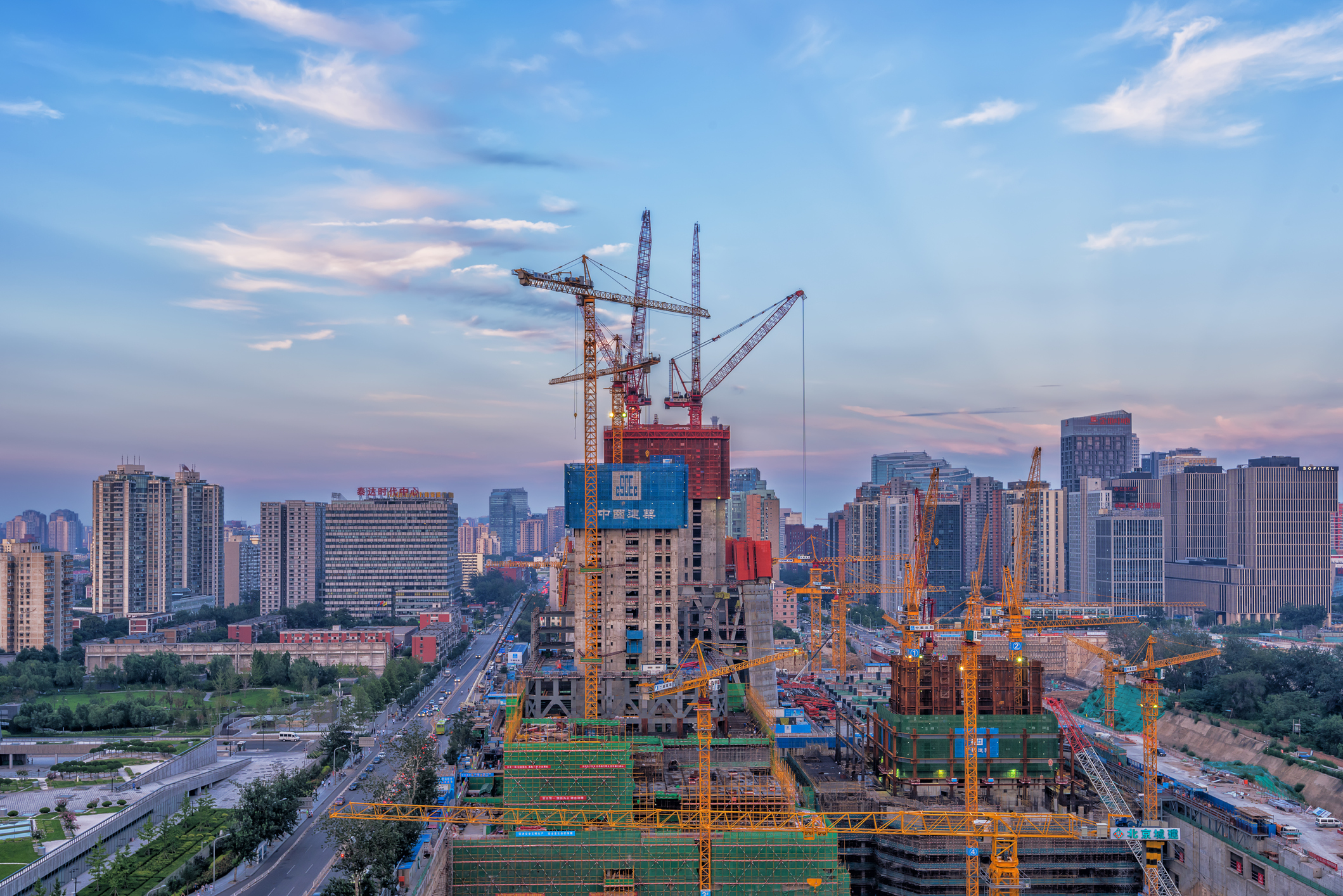 China, In the center of the capital in a new commercial building construction