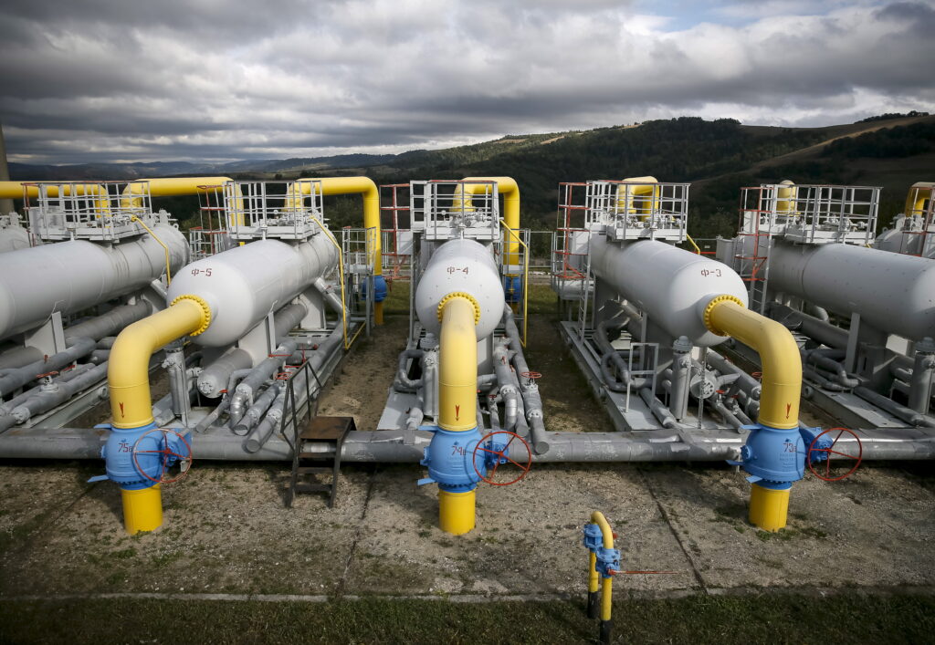Amid competing pressures, will Ukraine quit its transit of Russian gas?