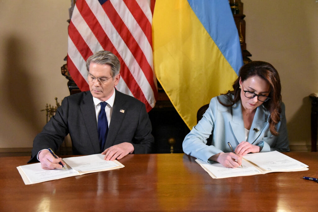 Cautious optimism in Kyiv as Ukraine reacts to landmark US minerals deal