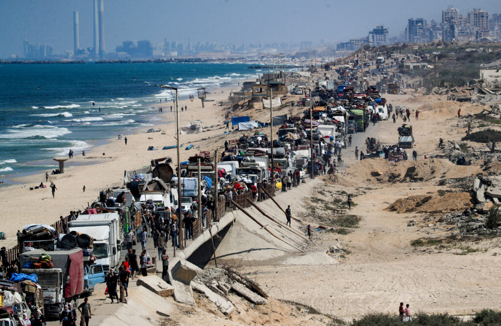 Dispatch from 2,200 feet over Gaza: What I learned from airdropping desperately needed food aid