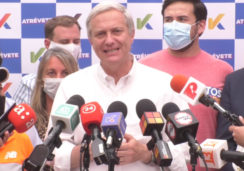 Presidential candidate José Antonio Kast speaks at a campaign event on November 2, 2021.